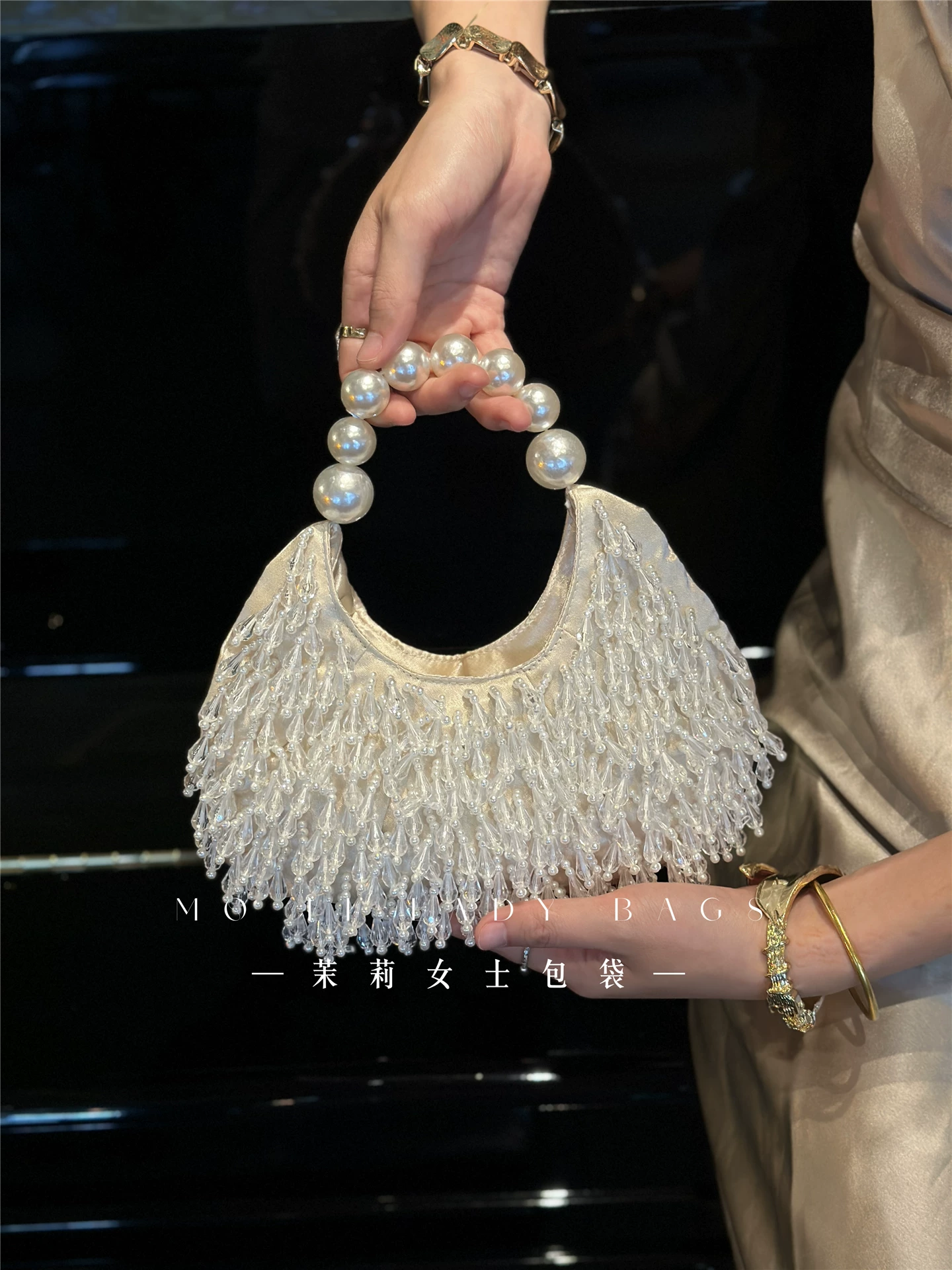 Bolsa de Mão de Luxo em Cetim  - Evening Bag Beaded avaliação e preço