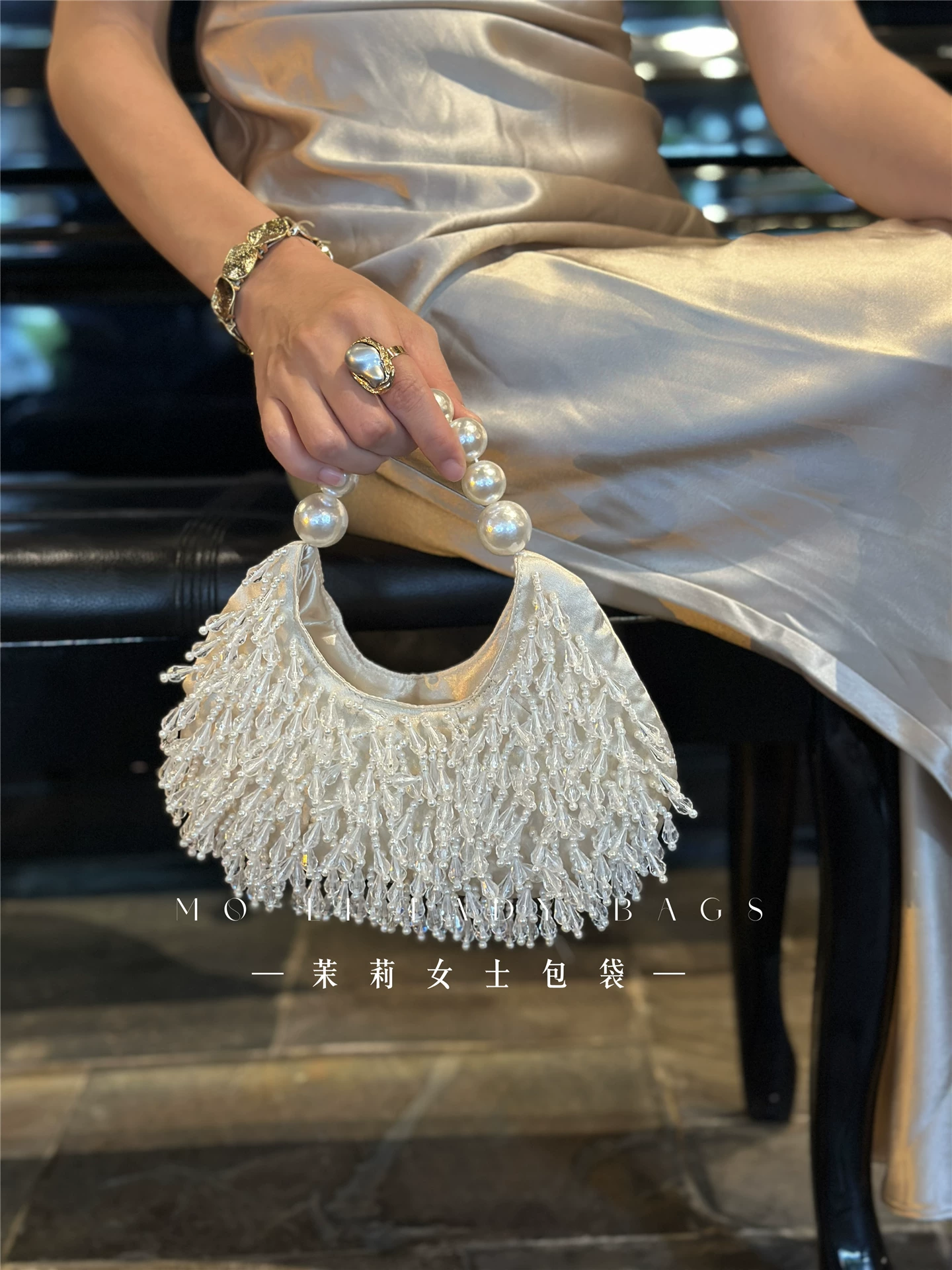 Bolsa de Mão de Luxo em Cetim  - Evening Bag Beaded avaliação e preço